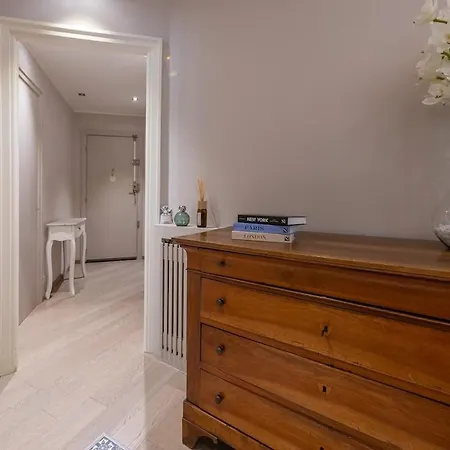 Chloé Apartmán